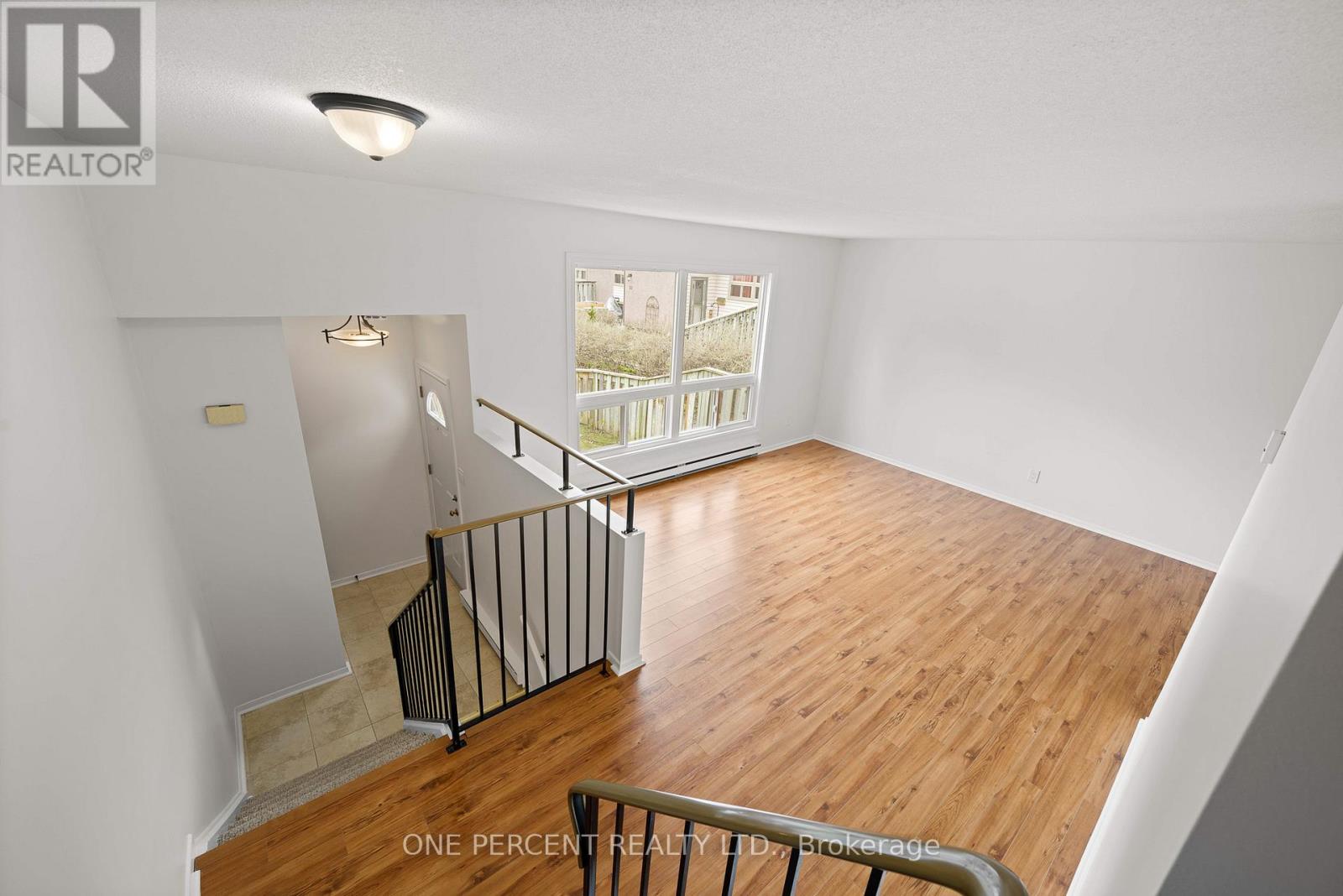 11 - 2640 Draper Avenue
