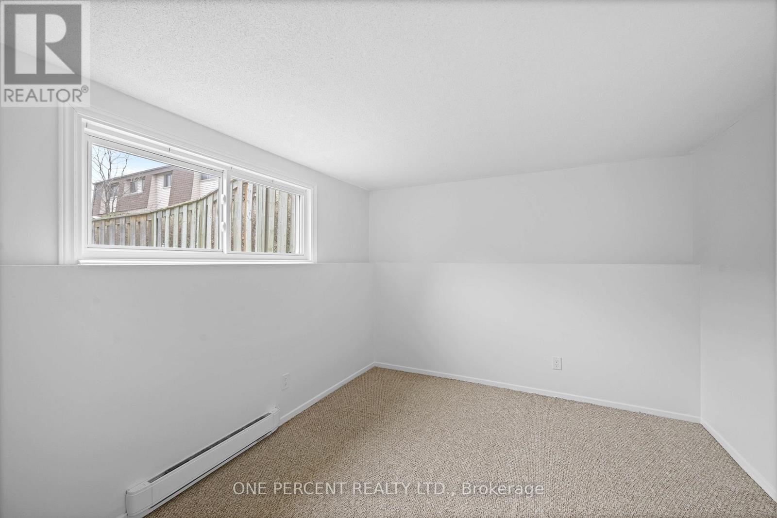 11 - 2640 Draper Avenue
