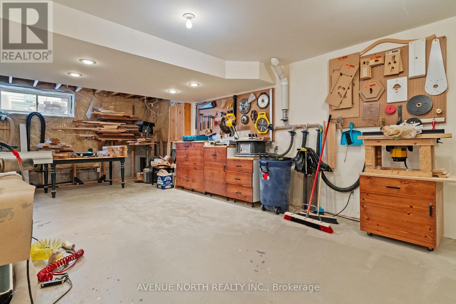 68 Maple Stand Way