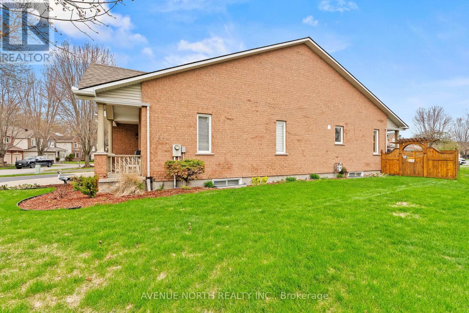 68 Maple Stand Way