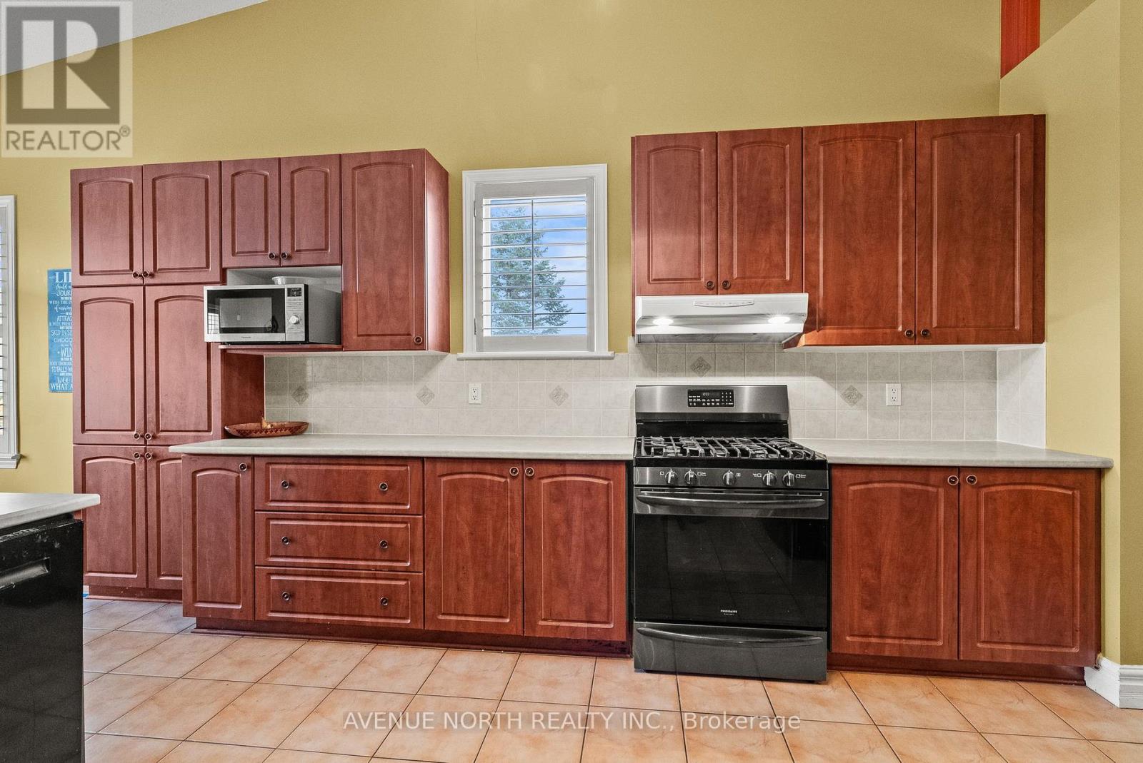 68 Maple Stand Way