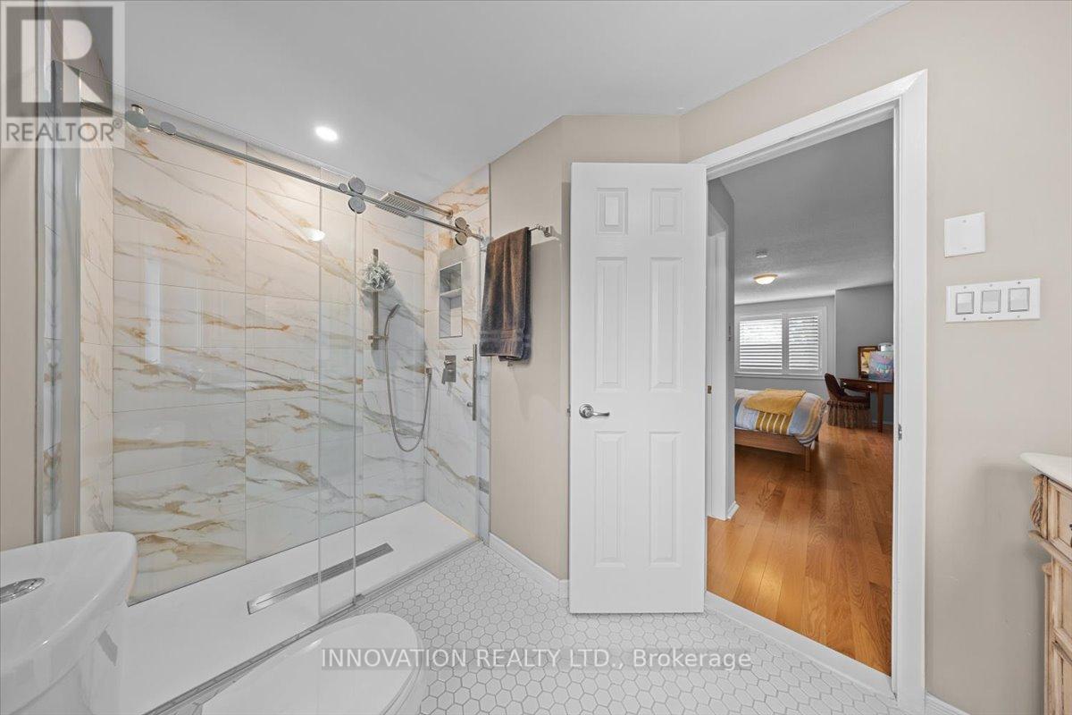 32 Weybridge Drive