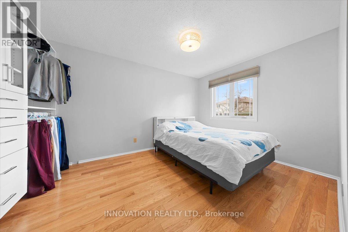 32 Weybridge Drive