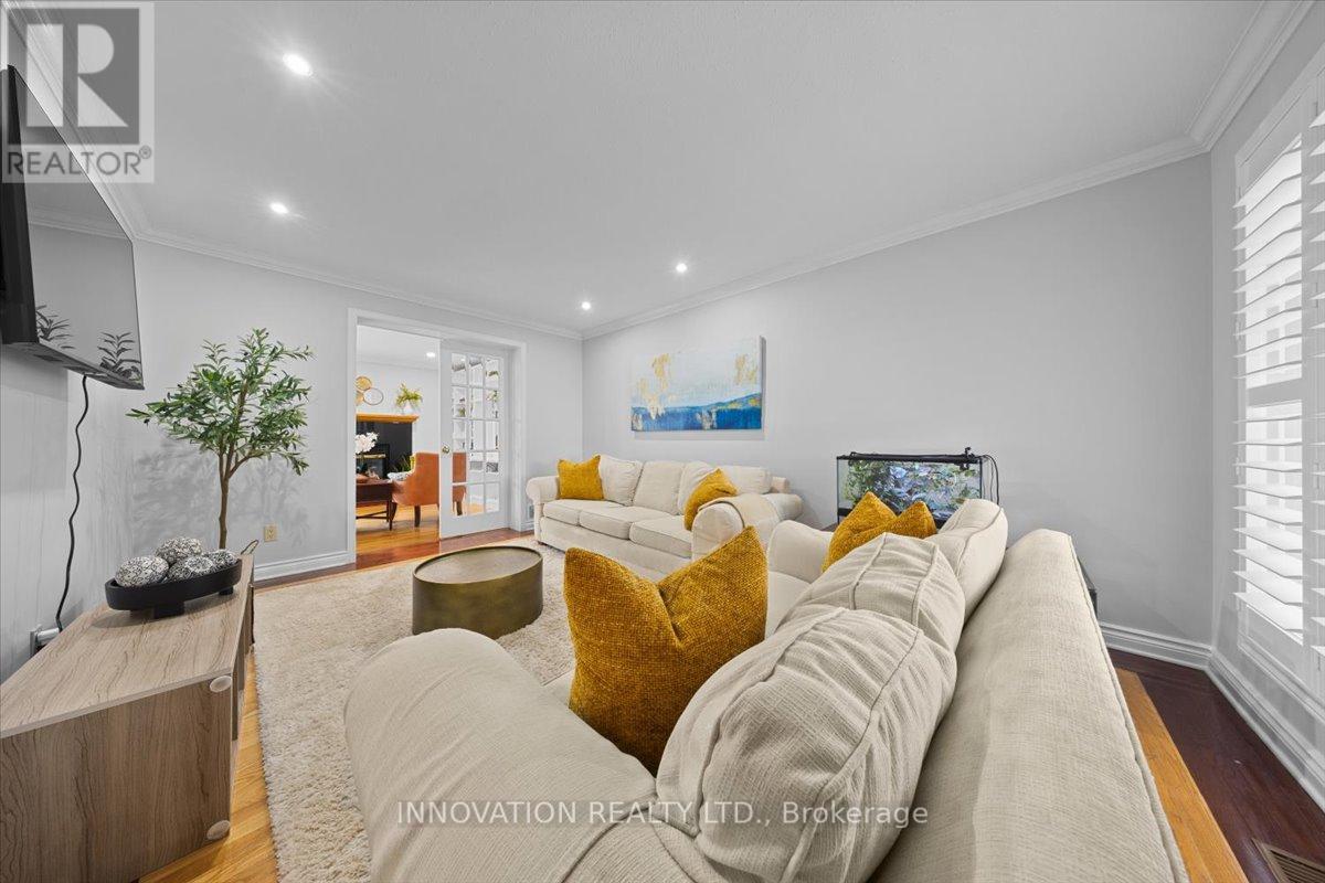 32 Weybridge Drive