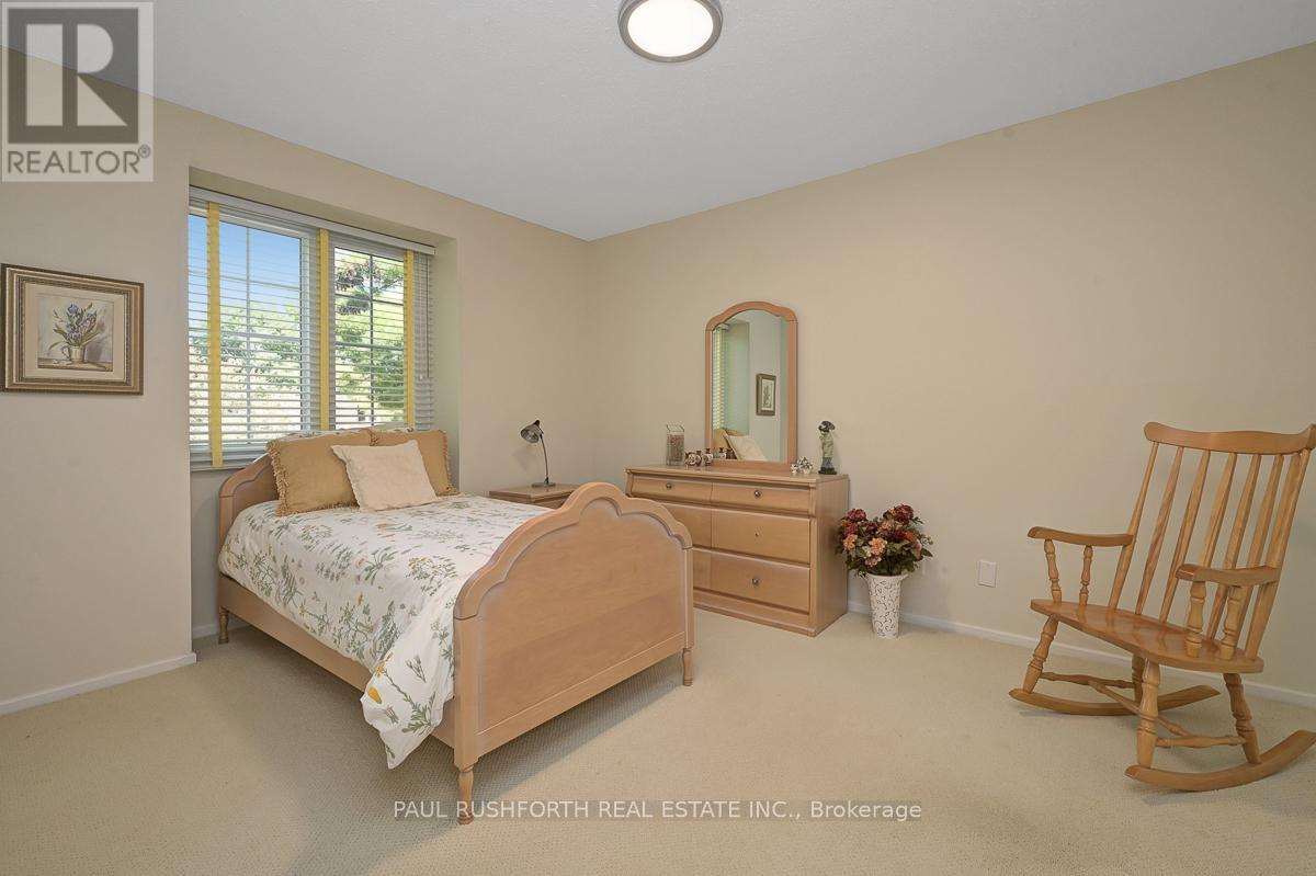 10 Cosburn Avenue