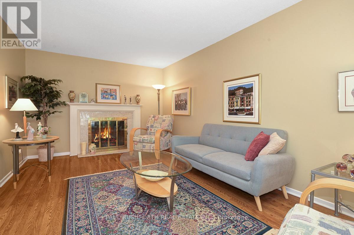 10 Cosburn Avenue