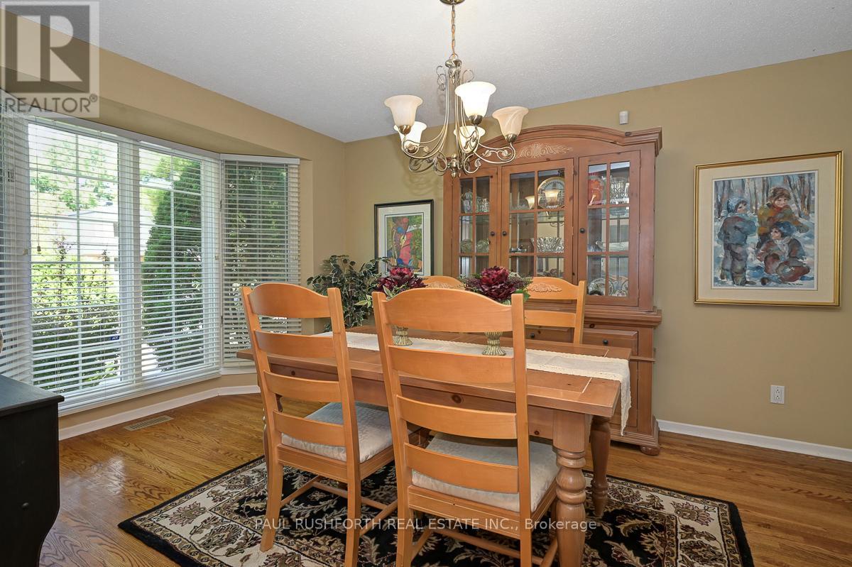 10 Cosburn Avenue
