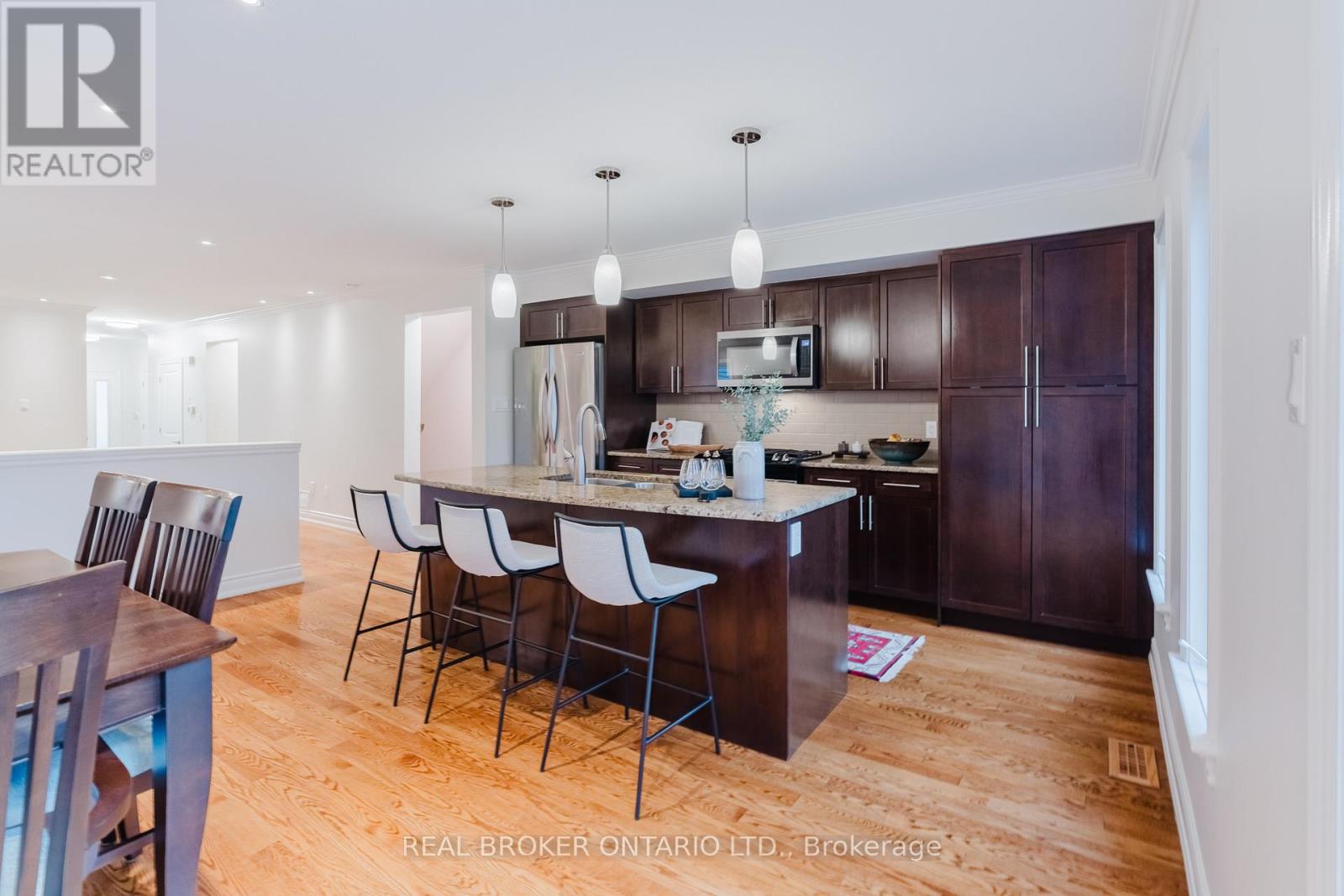 279 Currell Avenue