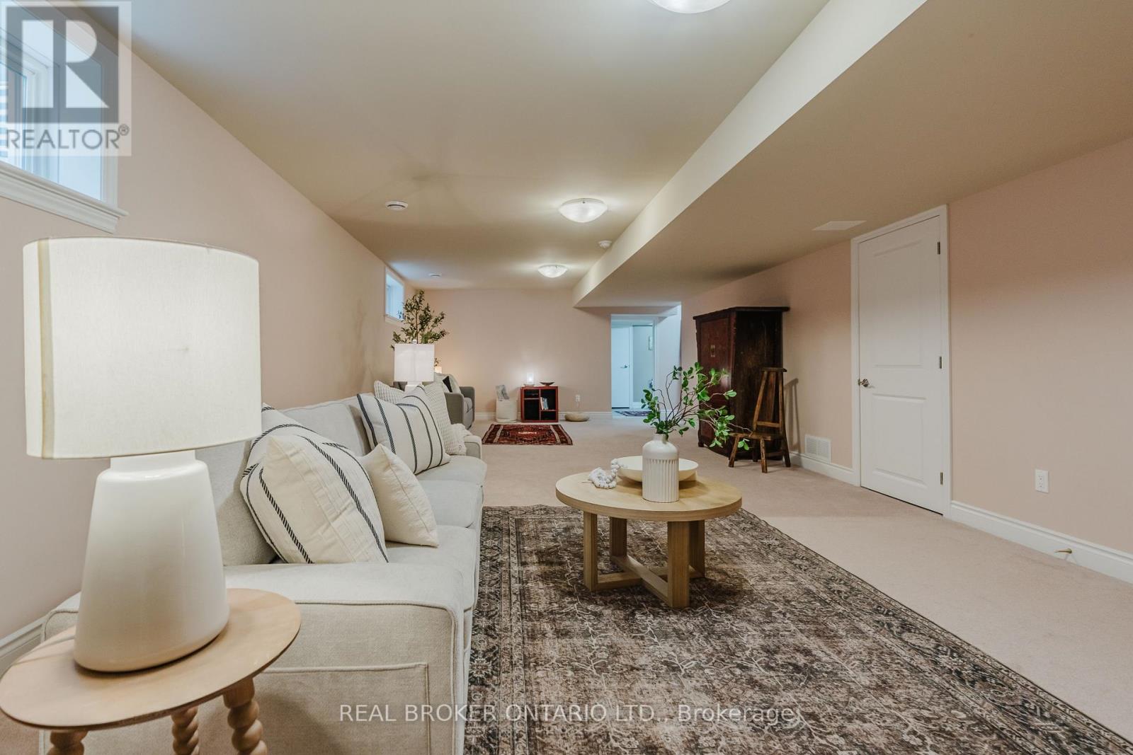 279 Currell Avenue