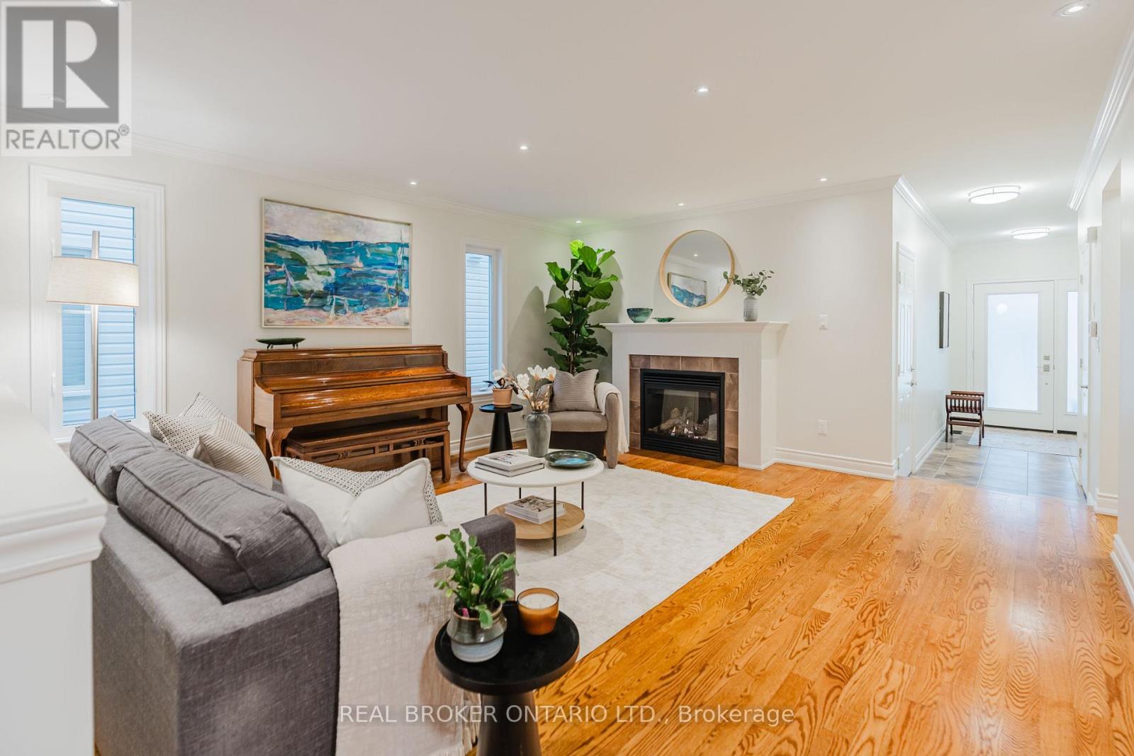 279 Currell Avenue