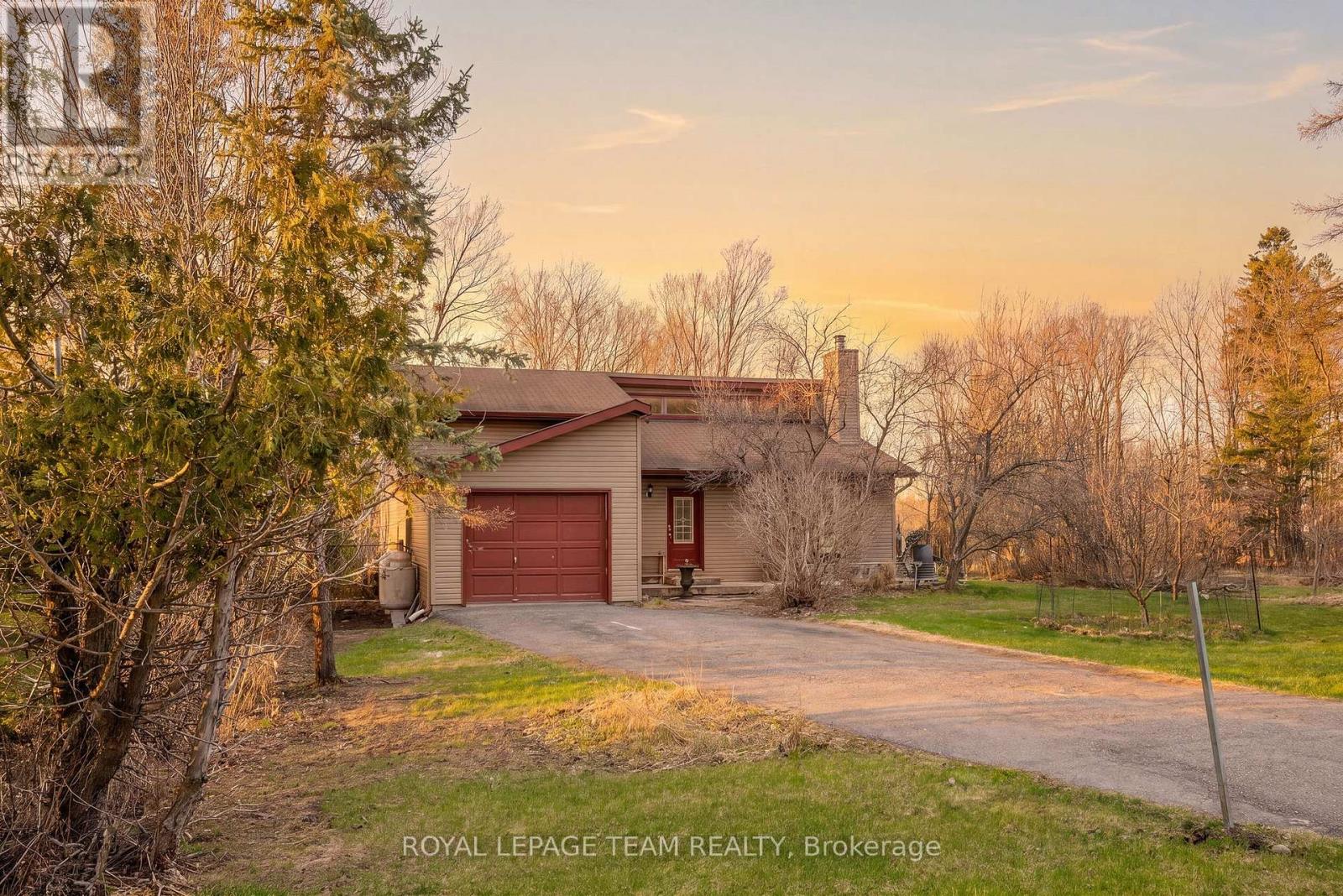 2870 Old Maple Lane