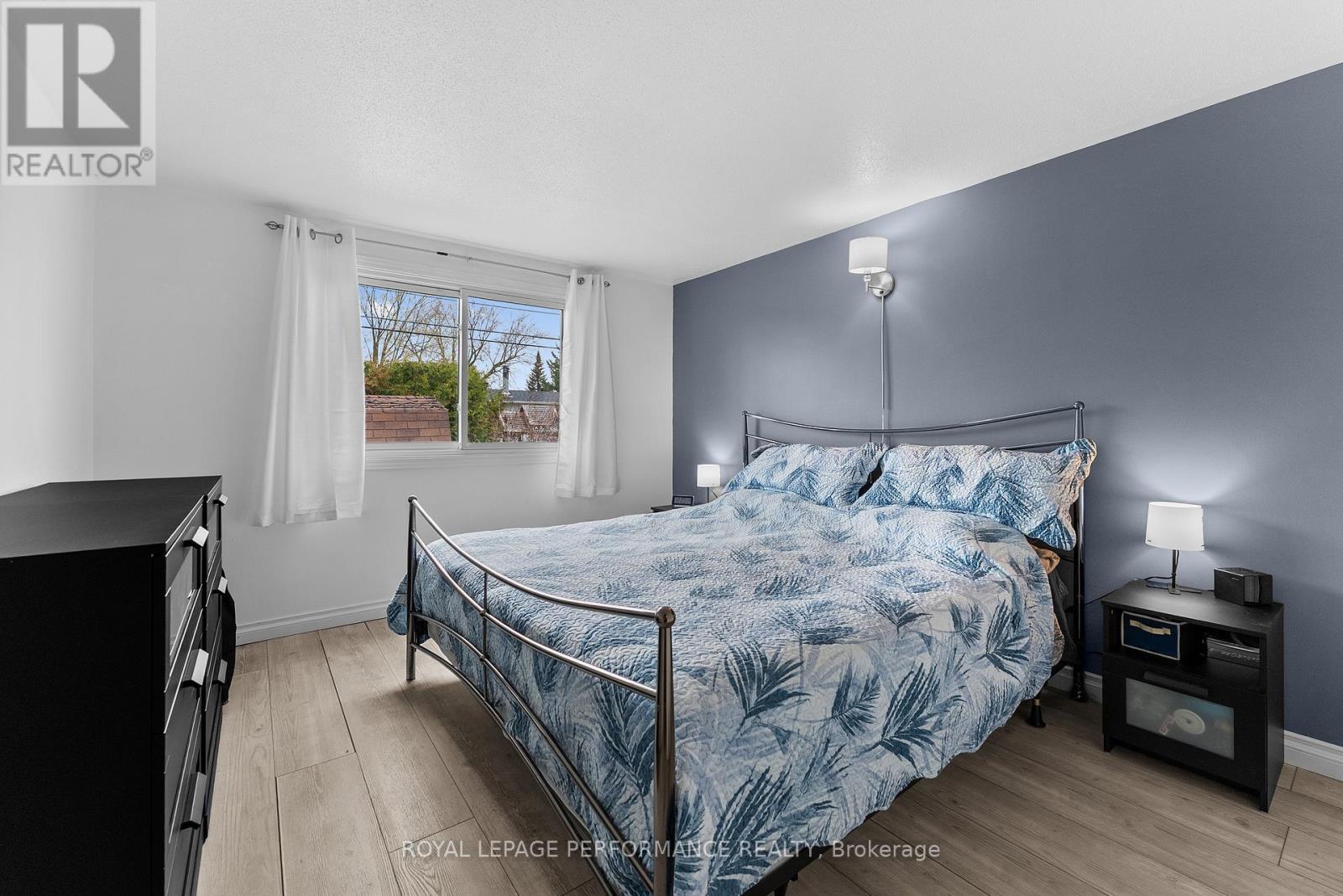 420 Hatfield Crescent