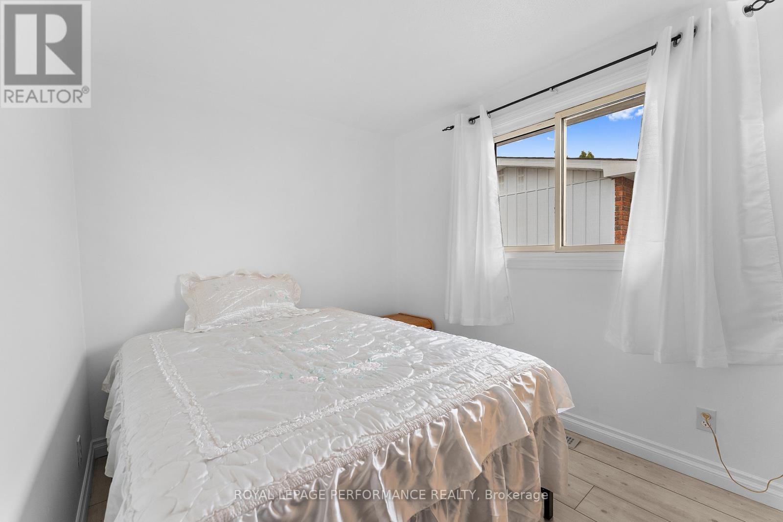 420 Hatfield Crescent