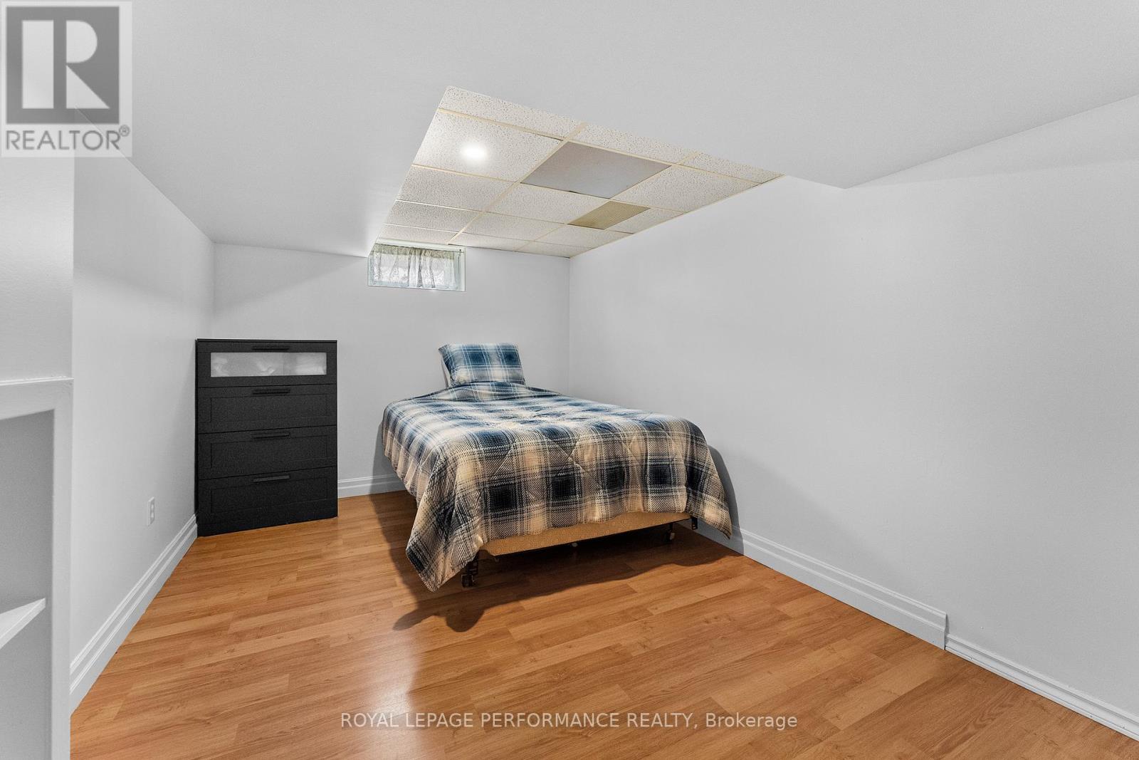420 Hatfield Crescent