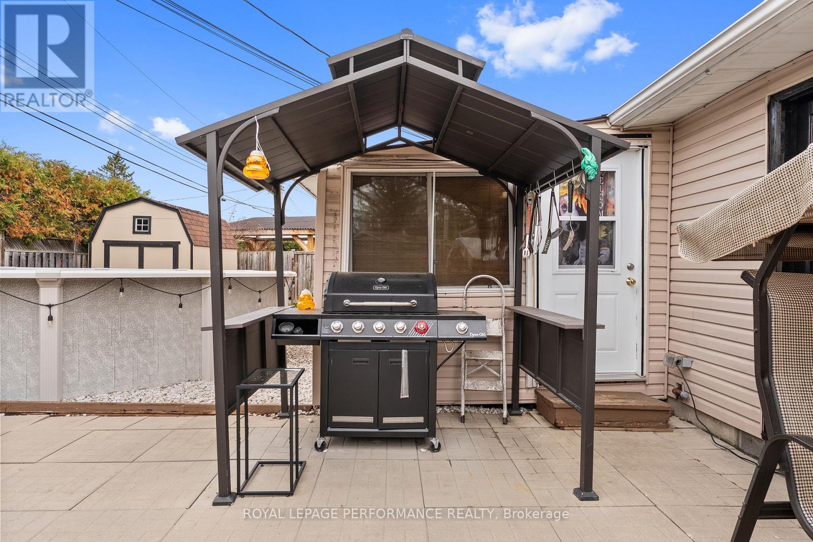 420 Hatfield Crescent
