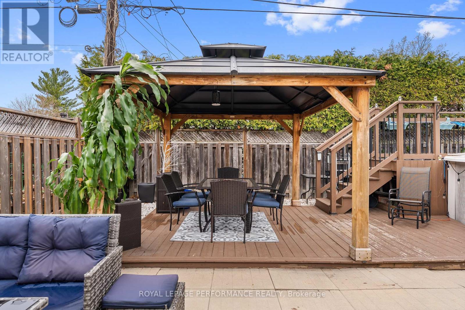 420 Hatfield Crescent