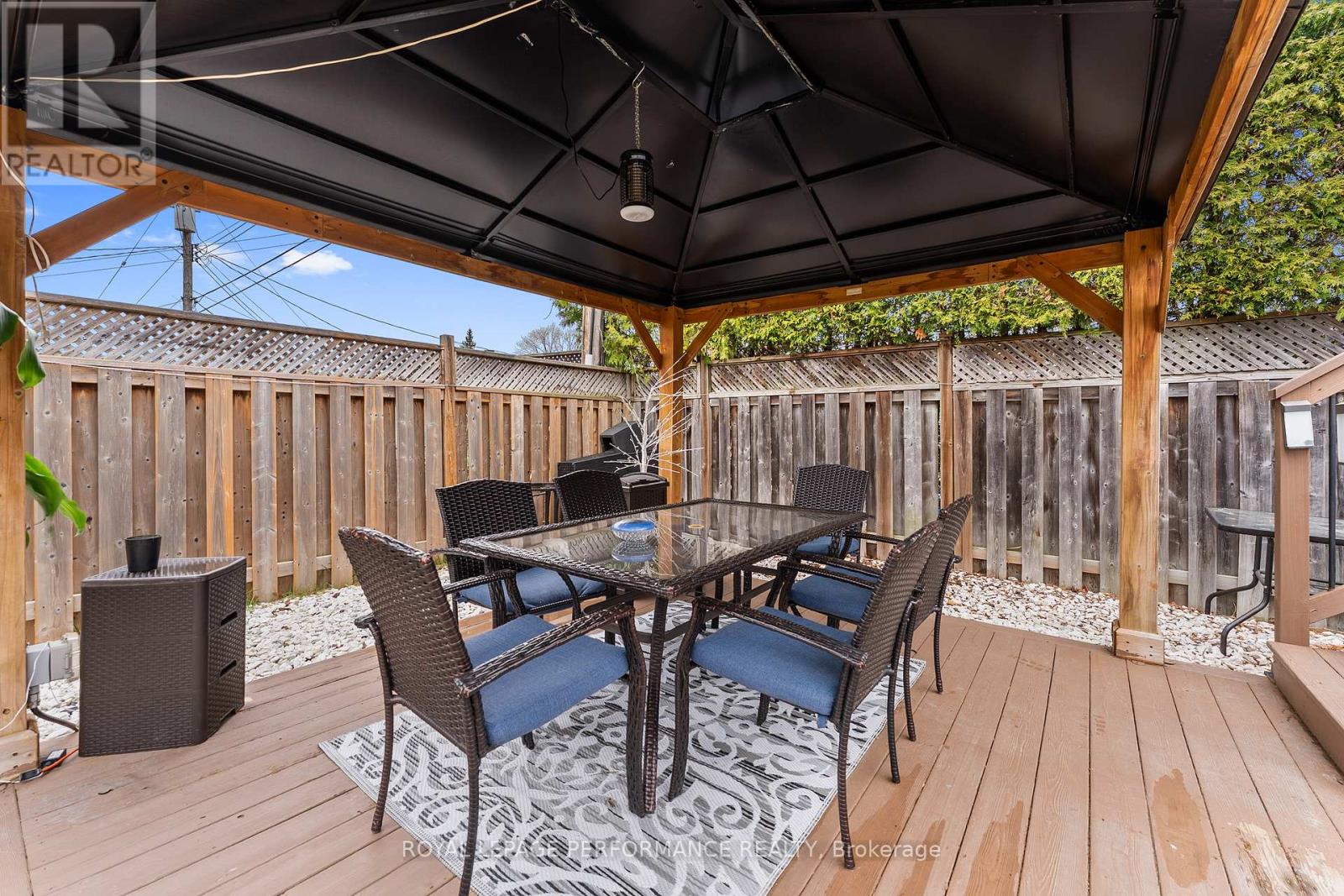 420 Hatfield Crescent