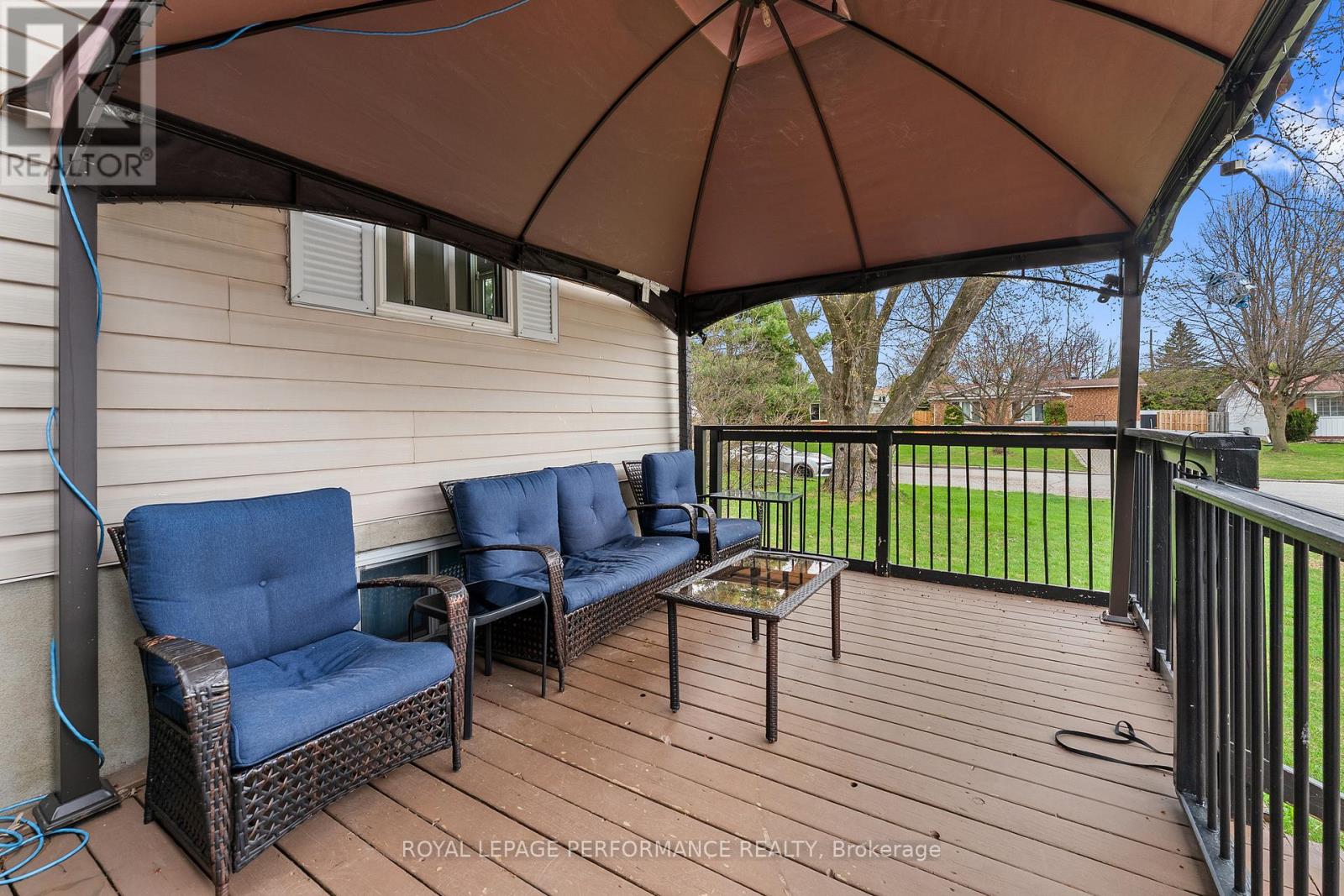 420 Hatfield Crescent