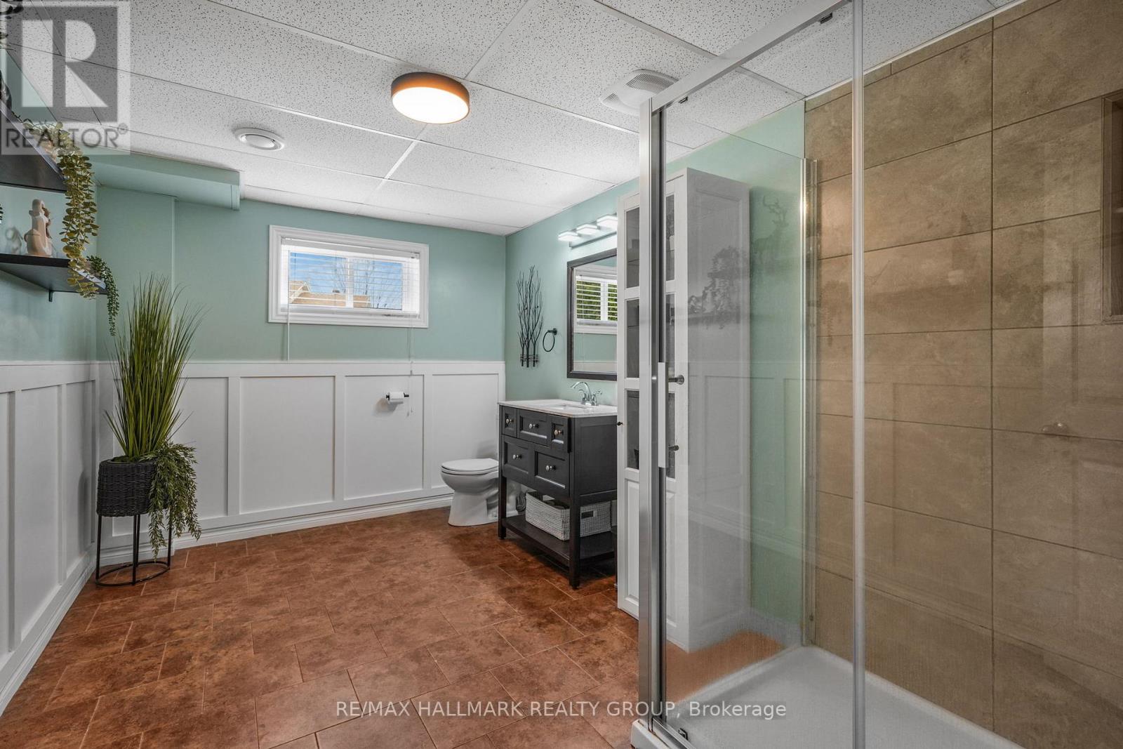 1235 Campeau Crescent