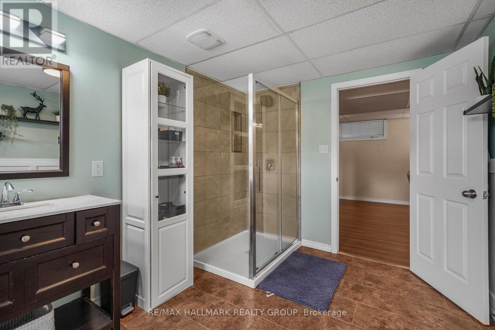 1235 Campeau Crescent