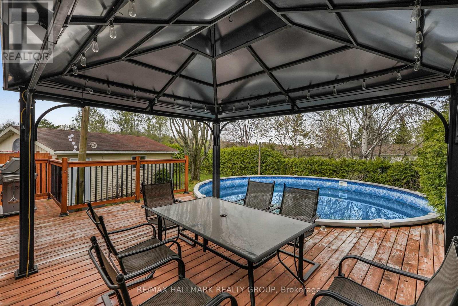1235 Campeau Crescent
