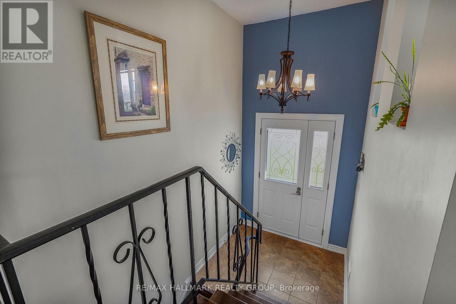 1235 Campeau Crescent