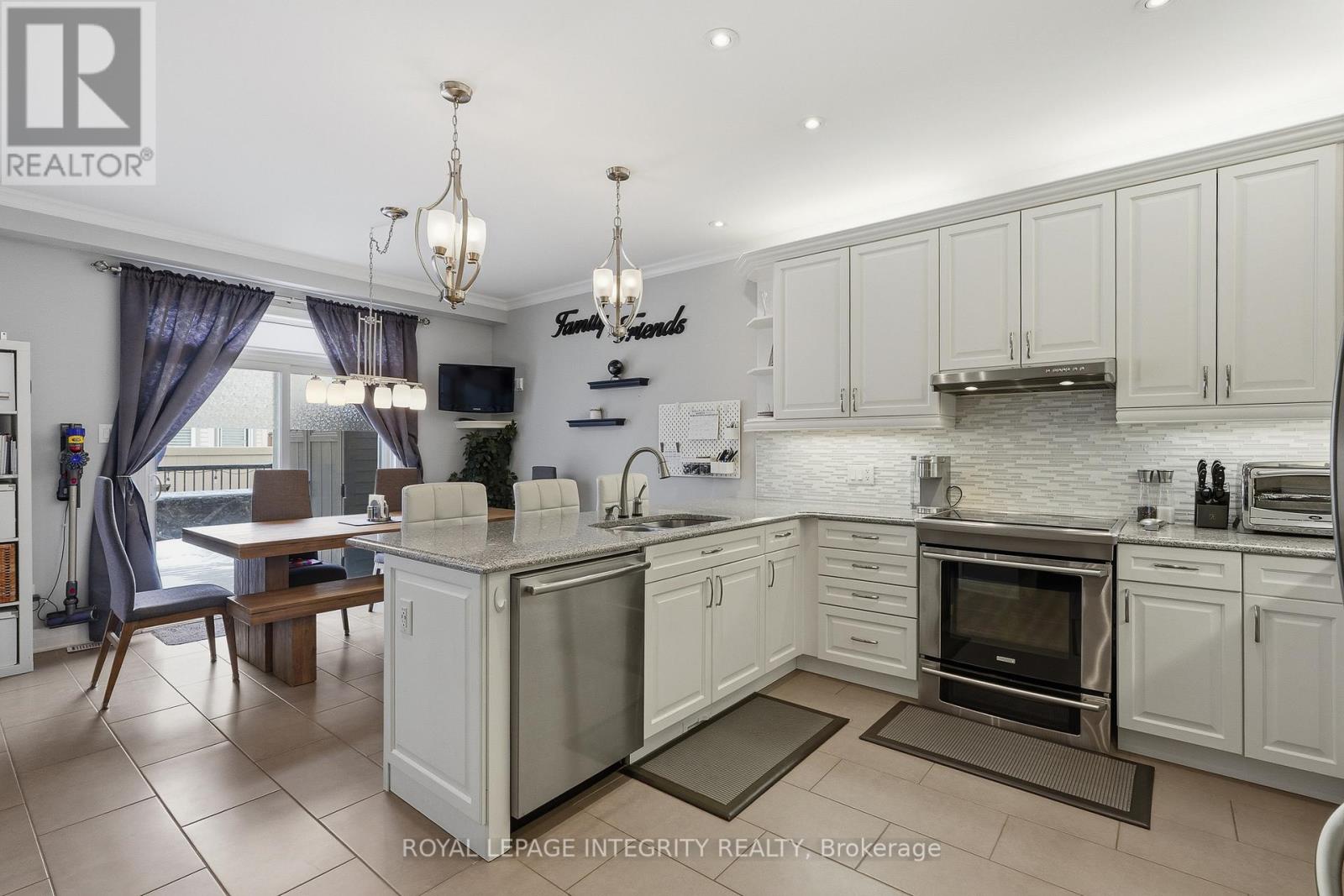 109 Soleil Avenue
