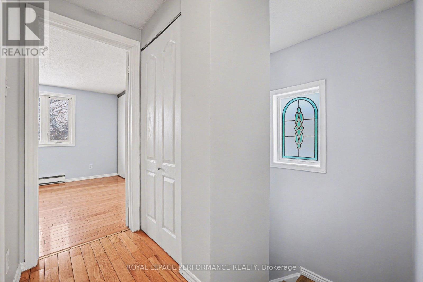 1367 Cedarcroft Crescent