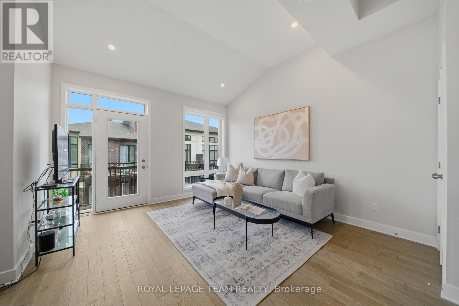 519 Crescendo Private
