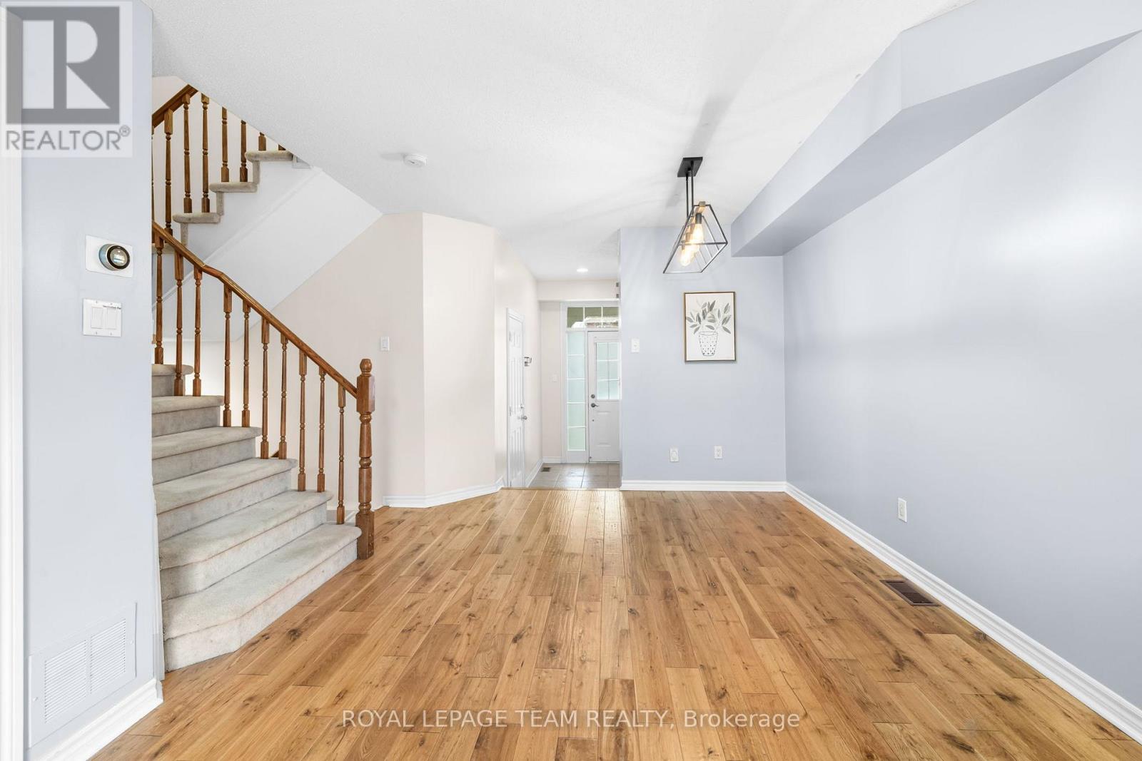 189 Gray Crescent