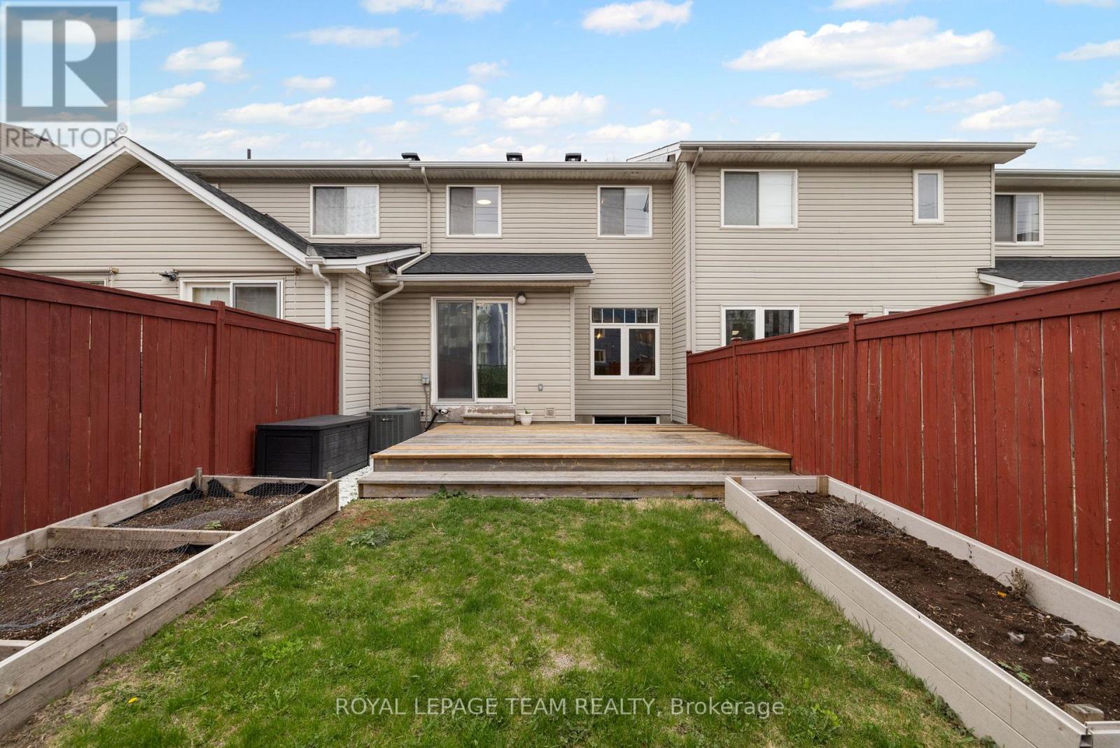 189 Gray Crescent