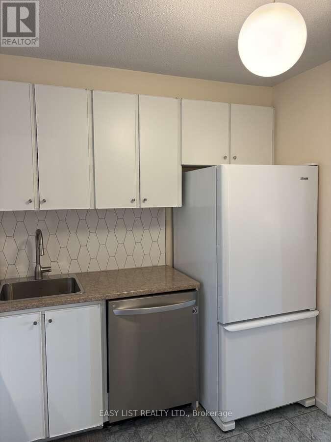 2005 - 415 Greenview Avenue