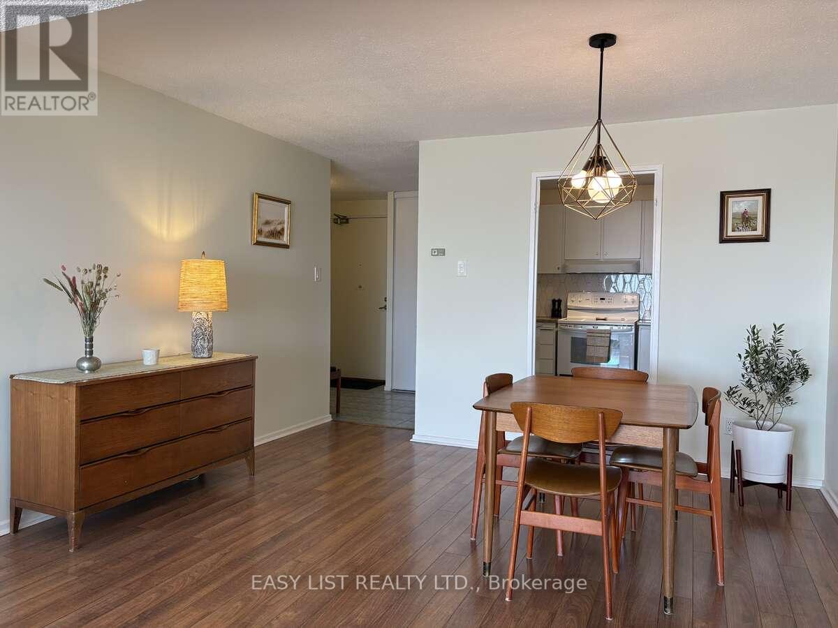 2005 - 415 Greenview Avenue