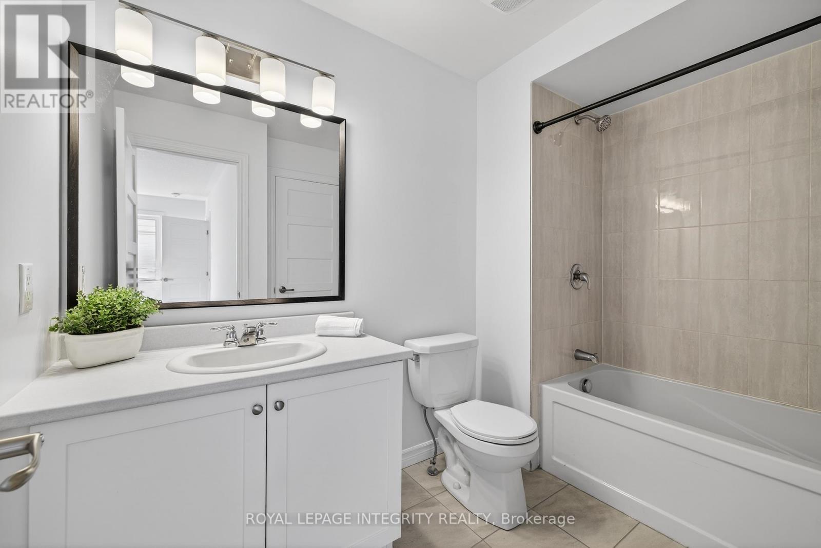 21 Caspian Row