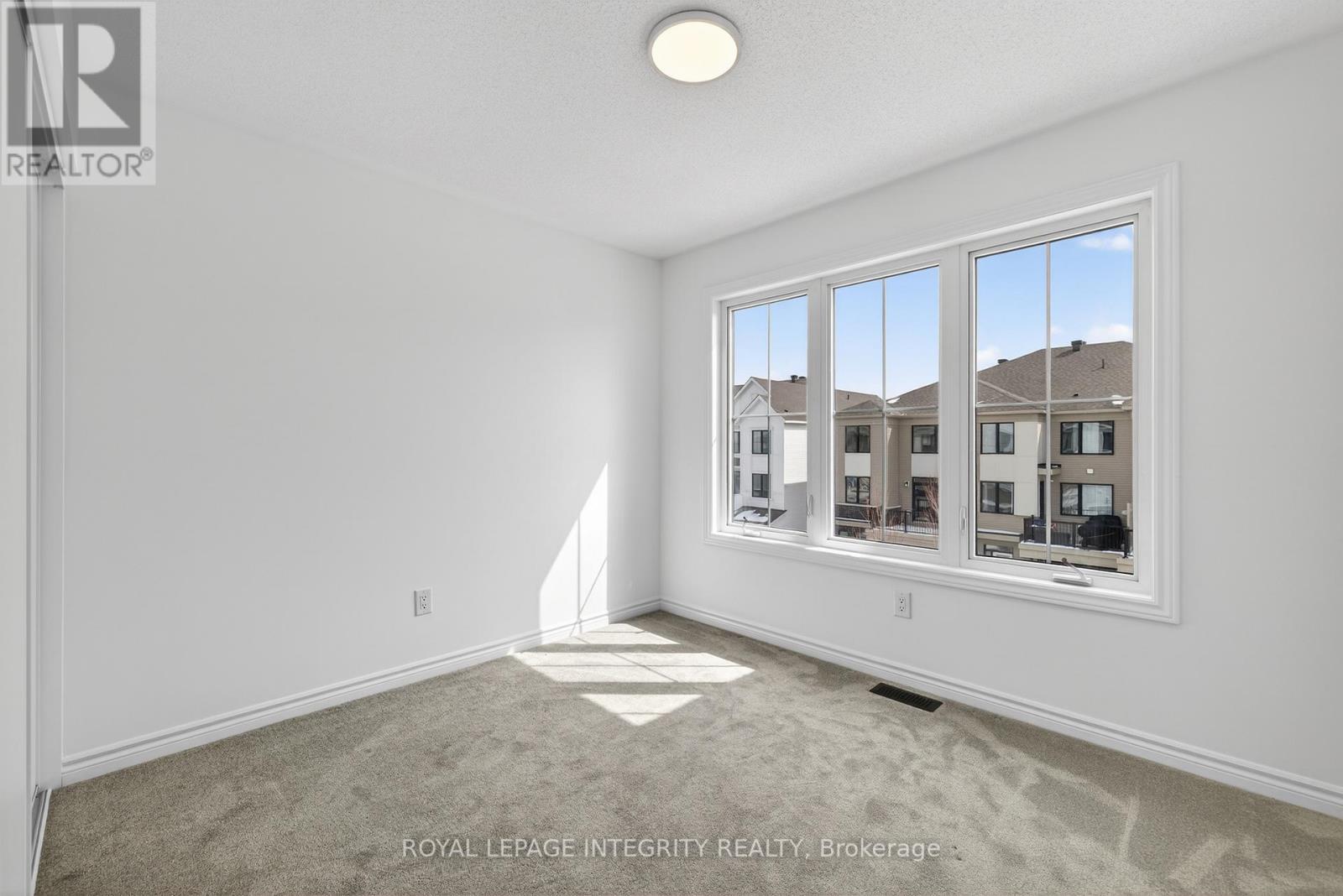 21 Caspian Row