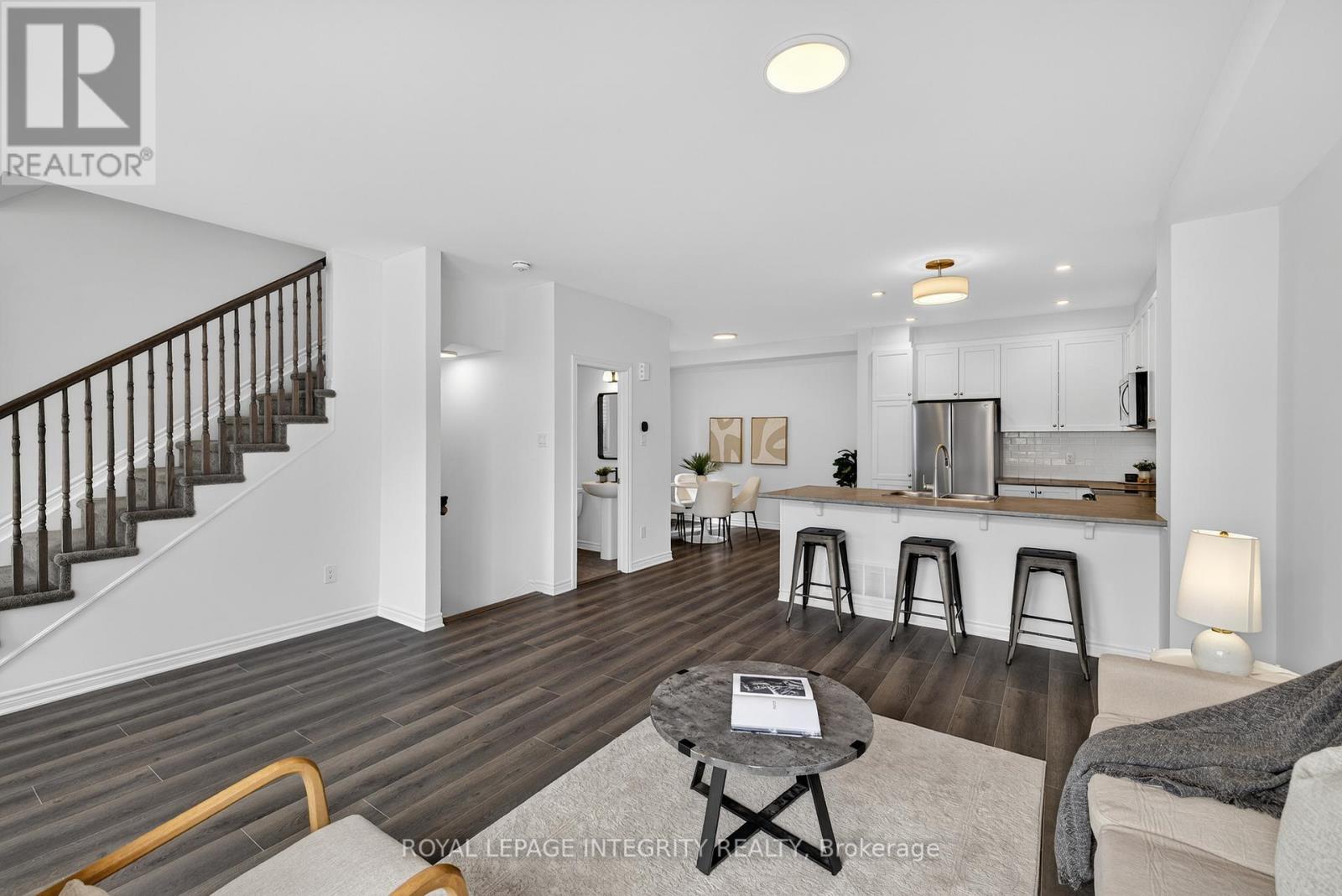 21 Caspian Row