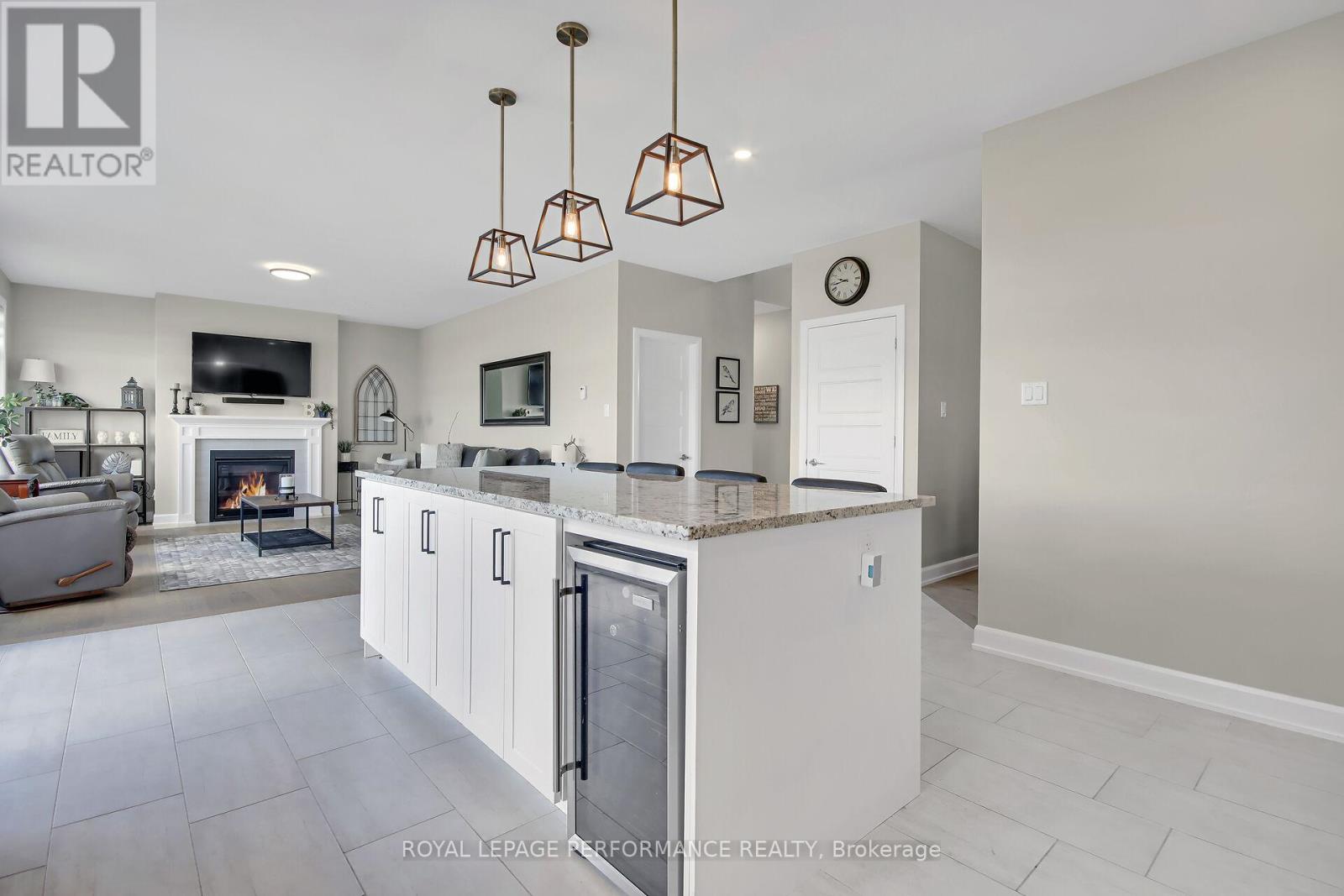 643 Parkview Terrace