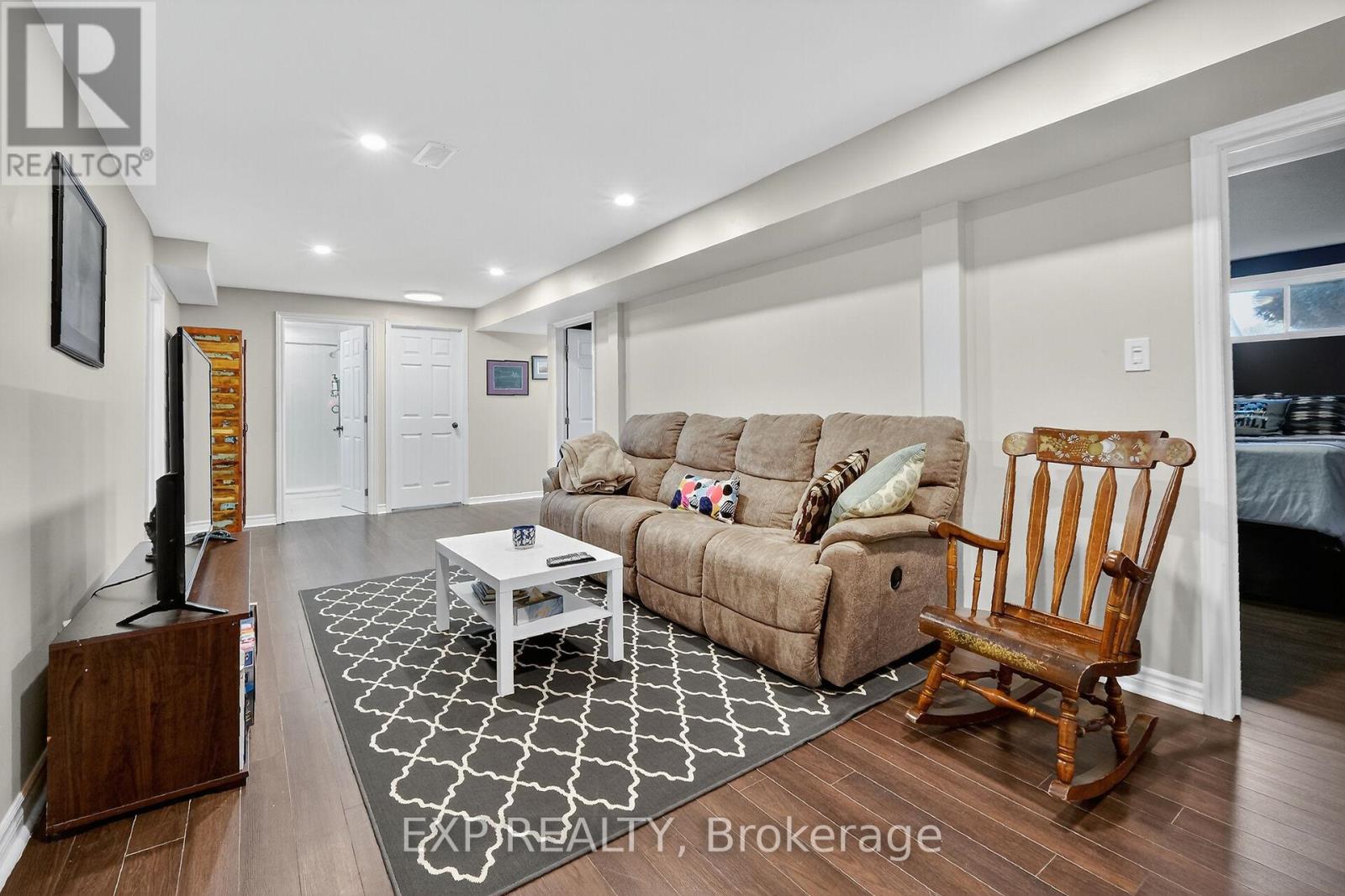 544 Loucks Drive