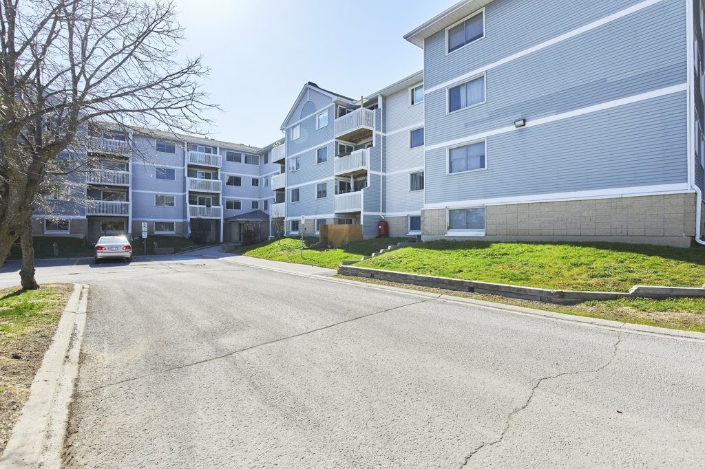 214 Viewmount Drive, Unit 417