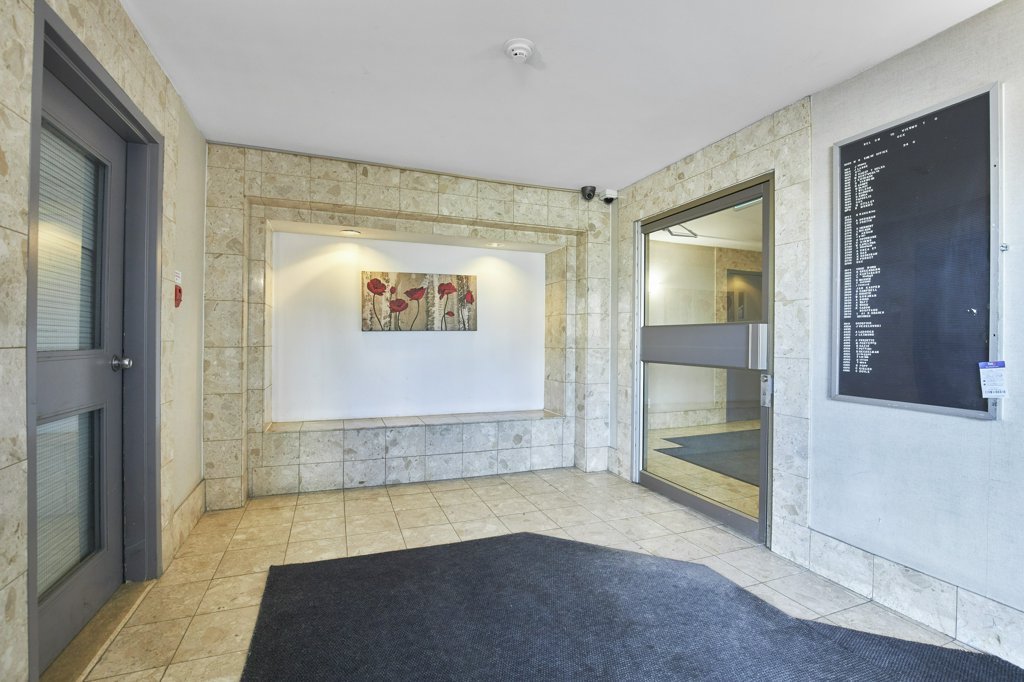 214 Viewmount Drive, Unit 417