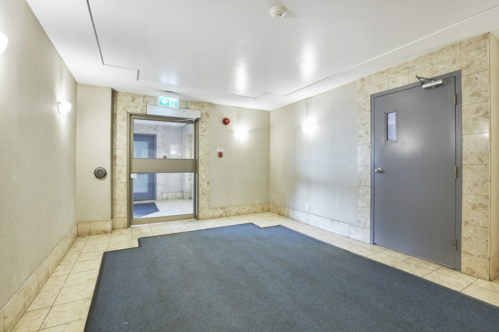 214 Viewmount Drive, Unit 417