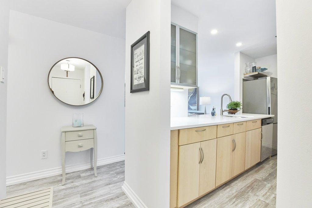 214 Viewmount Drive, Unit 417