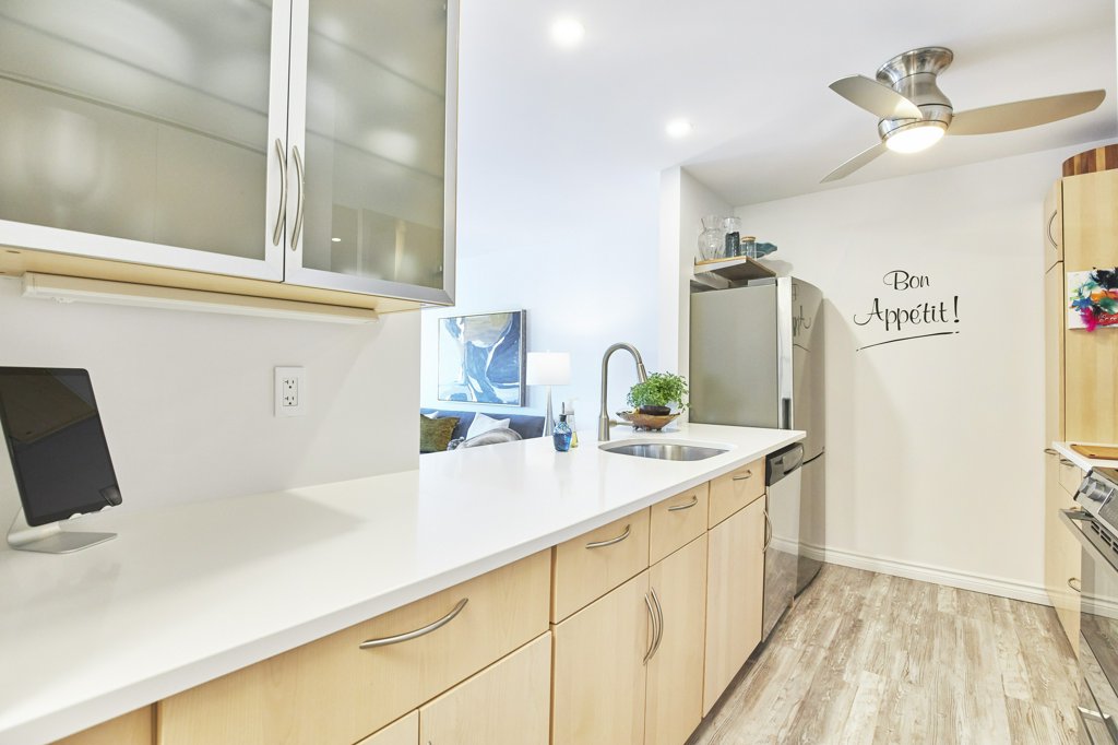 214 Viewmount Drive, Unit 417