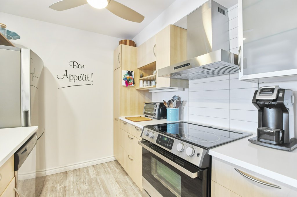 214 Viewmount Drive, Unit 417
