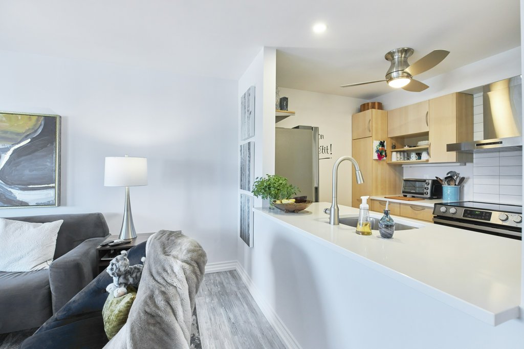 214 Viewmount Drive, Unit 417