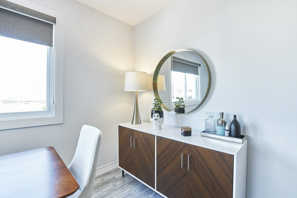 214 Viewmount Drive, Unit 417