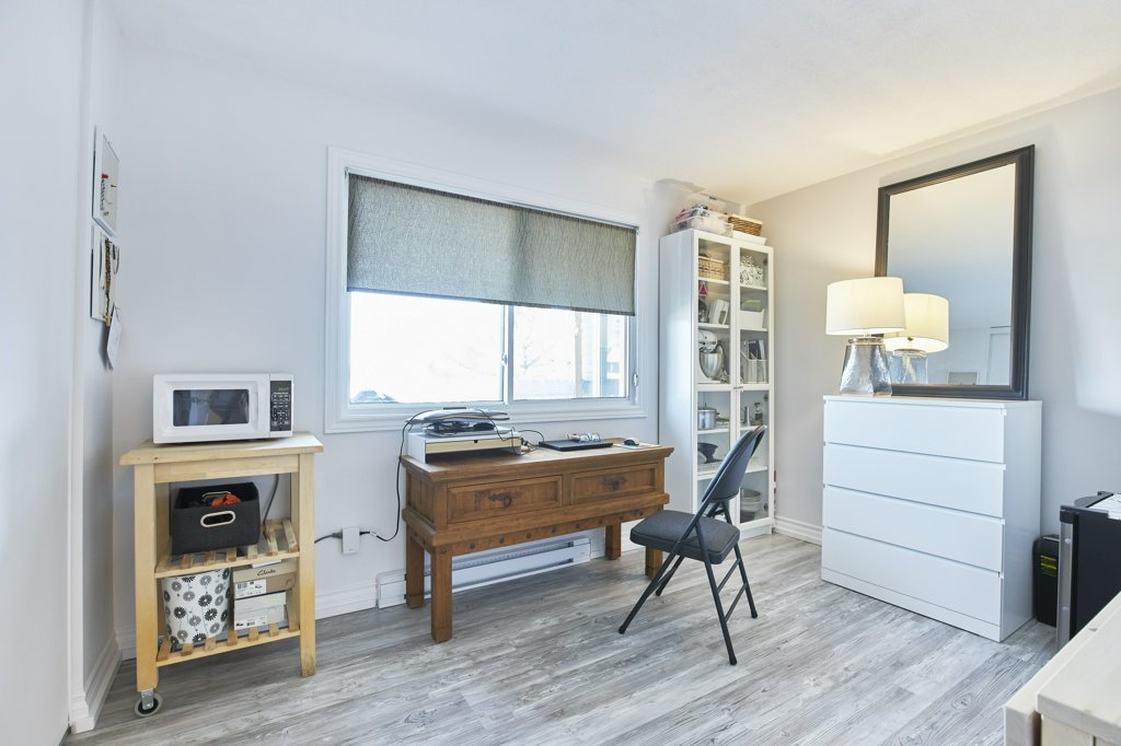 214 Viewmount Drive, Unit 417