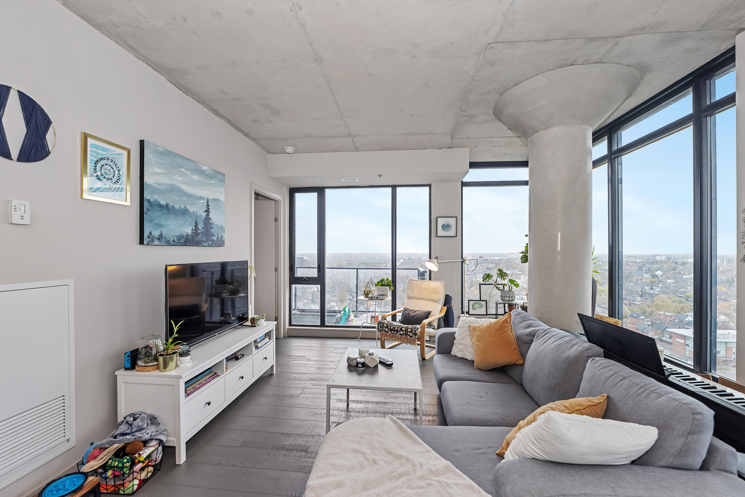 1803 - 203 Catherine Street