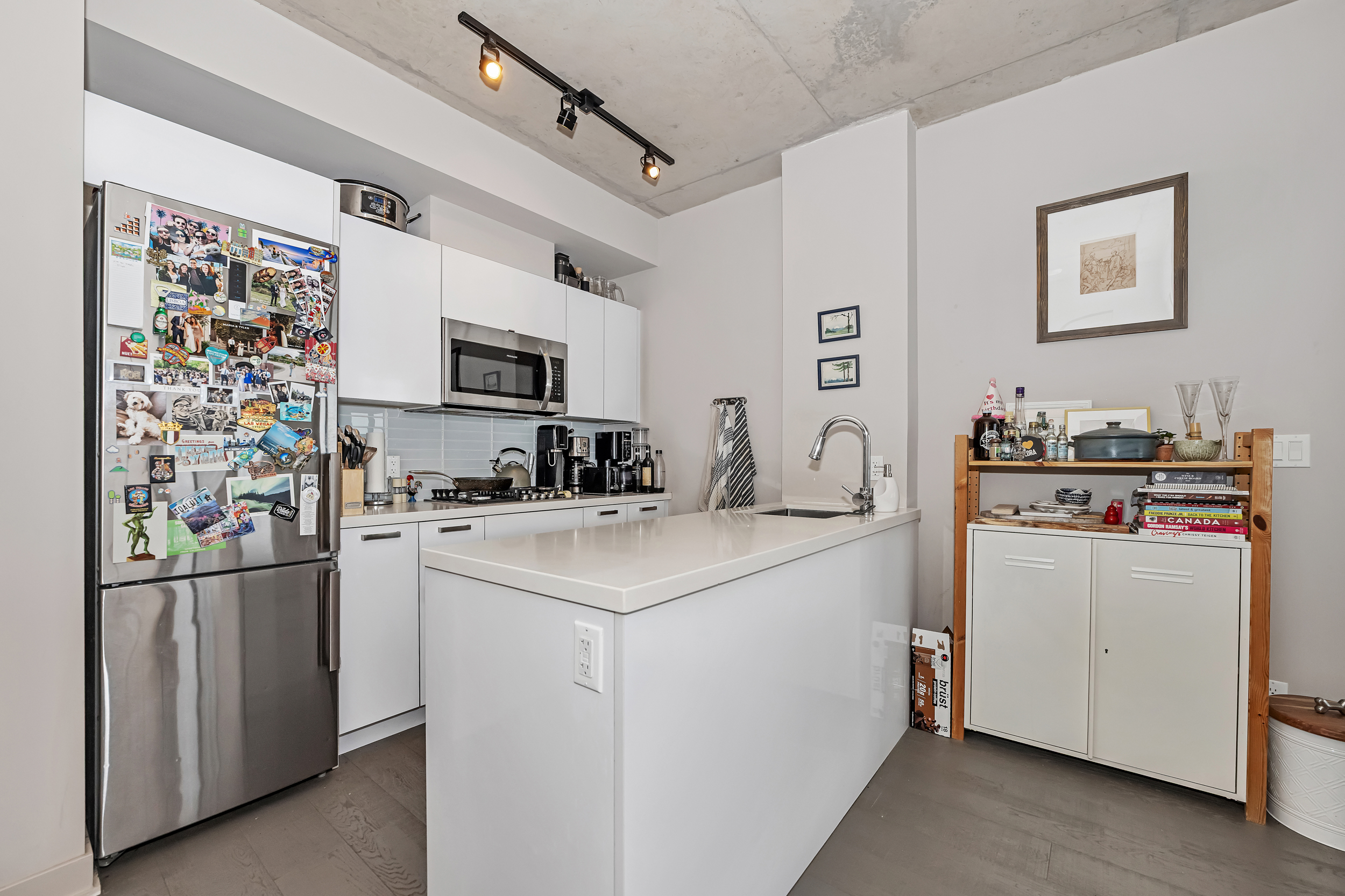 1803 - 203 Catherine Street