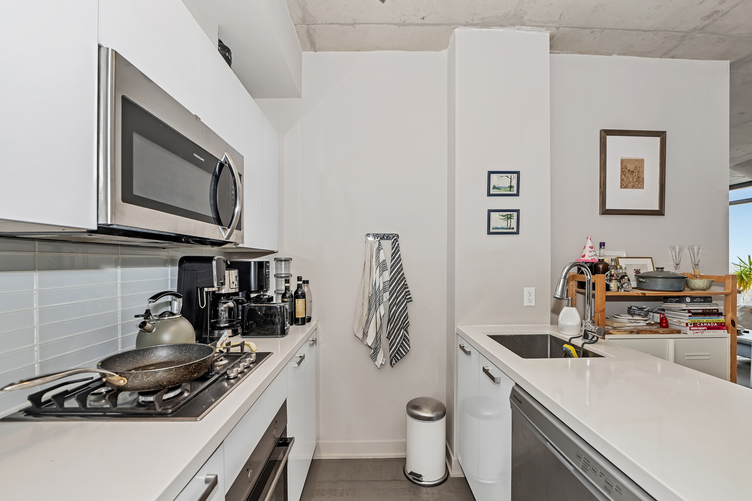 1803 - 203 Catherine Street